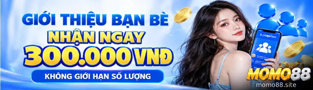 MOMO88 logo và giao diện di động hiển thị danh mục trò chơi MOMO88